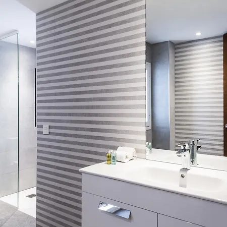 Puerta Catedral Indias Lofts סביליה